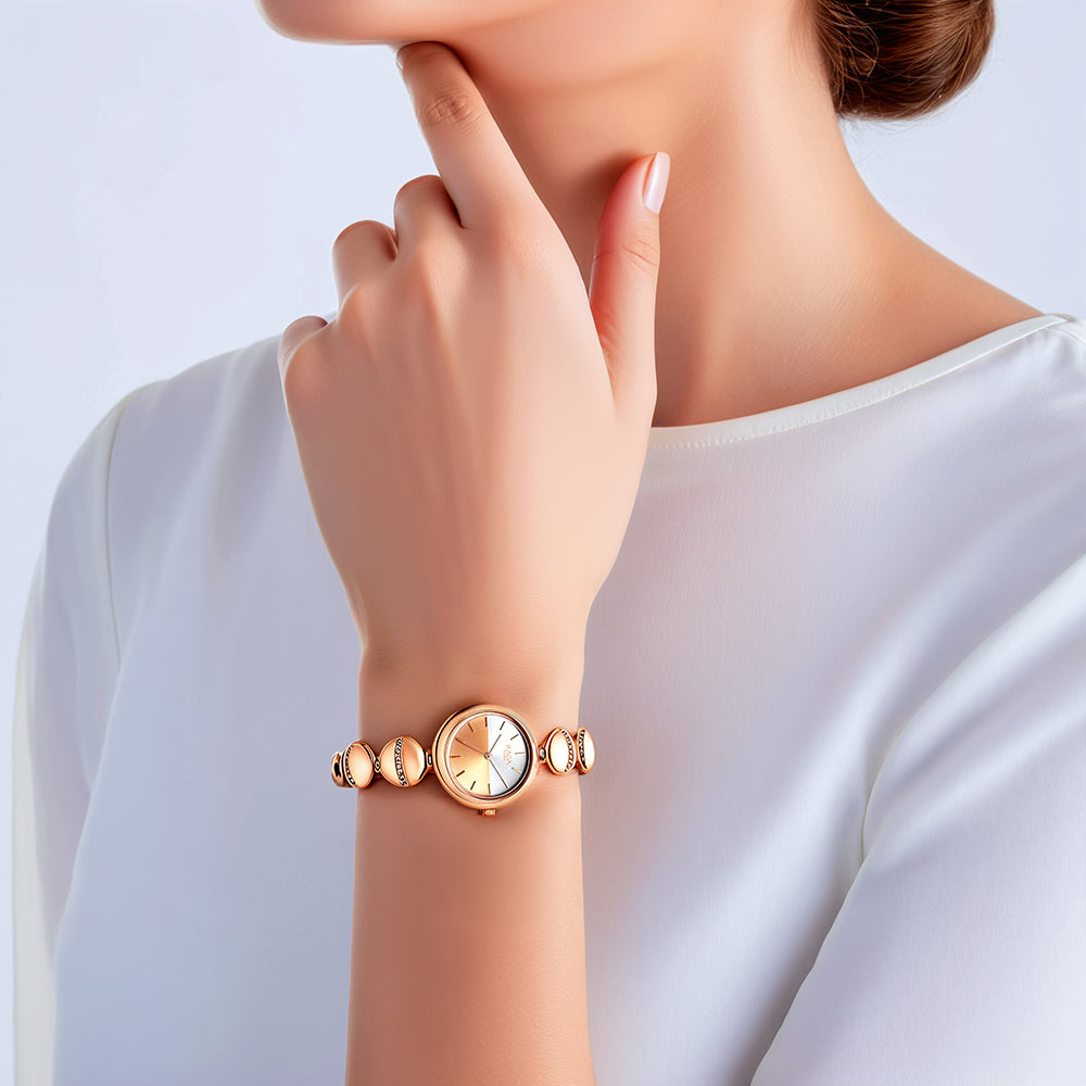 Đồng hồ Titan Raga Delight mặt bạc dành cho nữ có dây đeo bằng kim loại