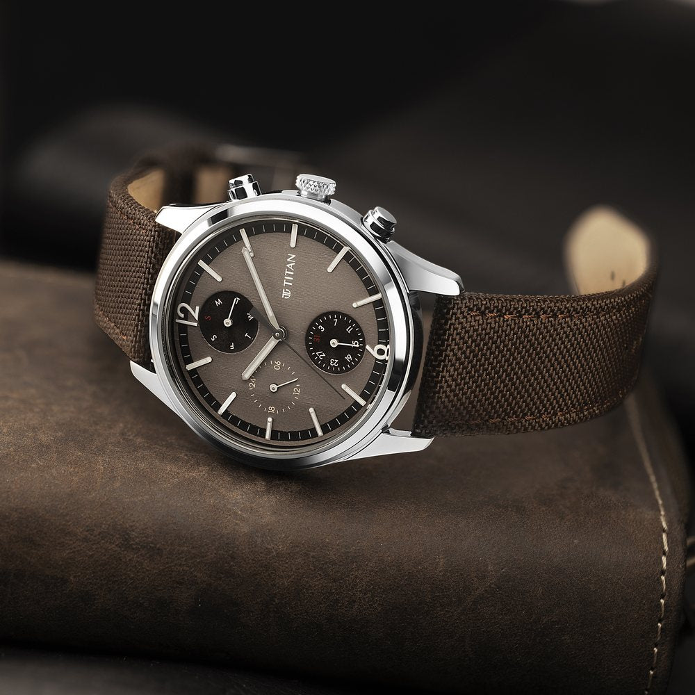 Đồng hồ Nam TITAN Titan Wrist Wit Quartz Analog with Day and Date Brown Dial Leather Strap Watch for Men dây da mặt màu đen - 1805SL12