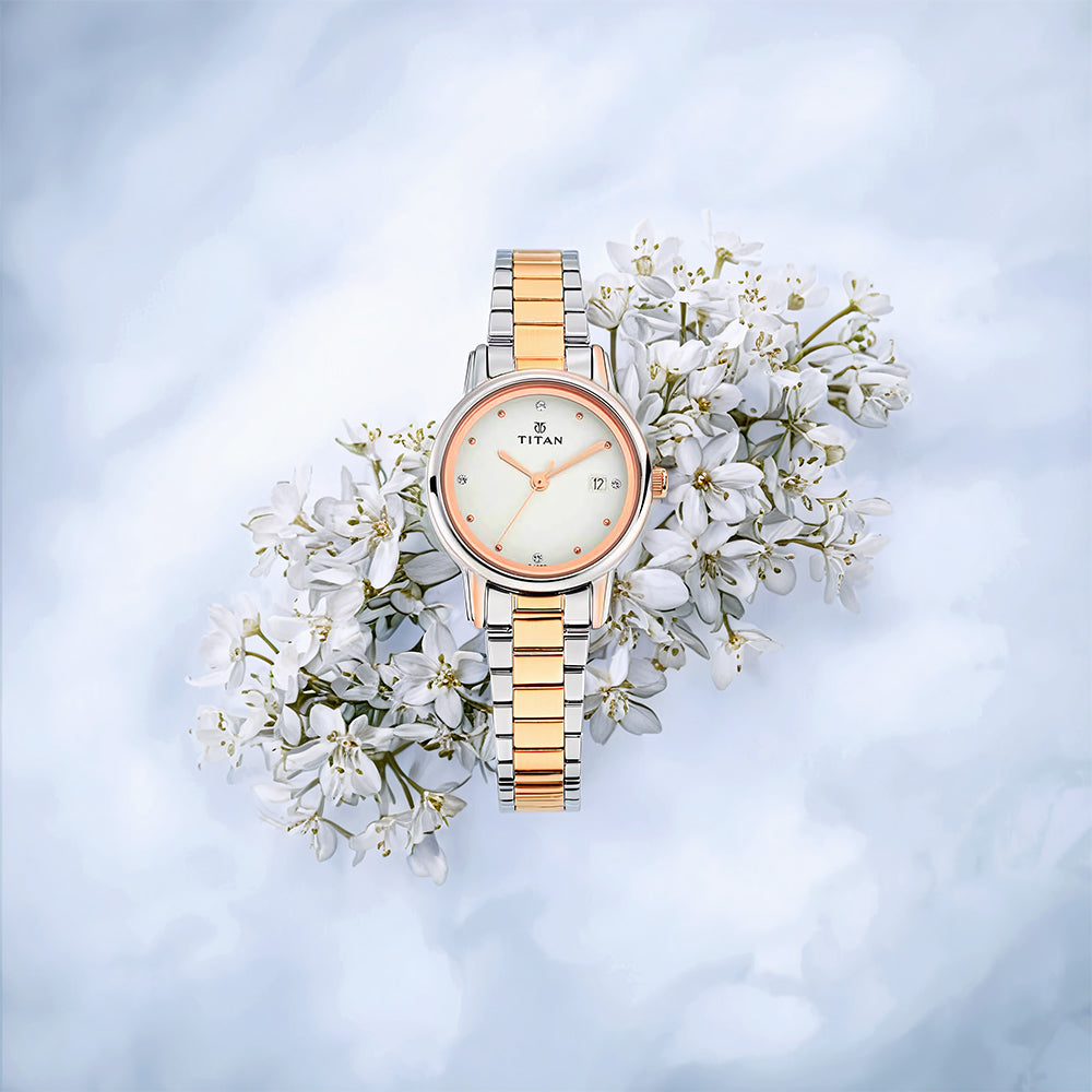 Đồng hồ Titan Quartz Analog có ngày, mặt số màu trắng, dây đeo bằng thép không gỉ dành cho nữ