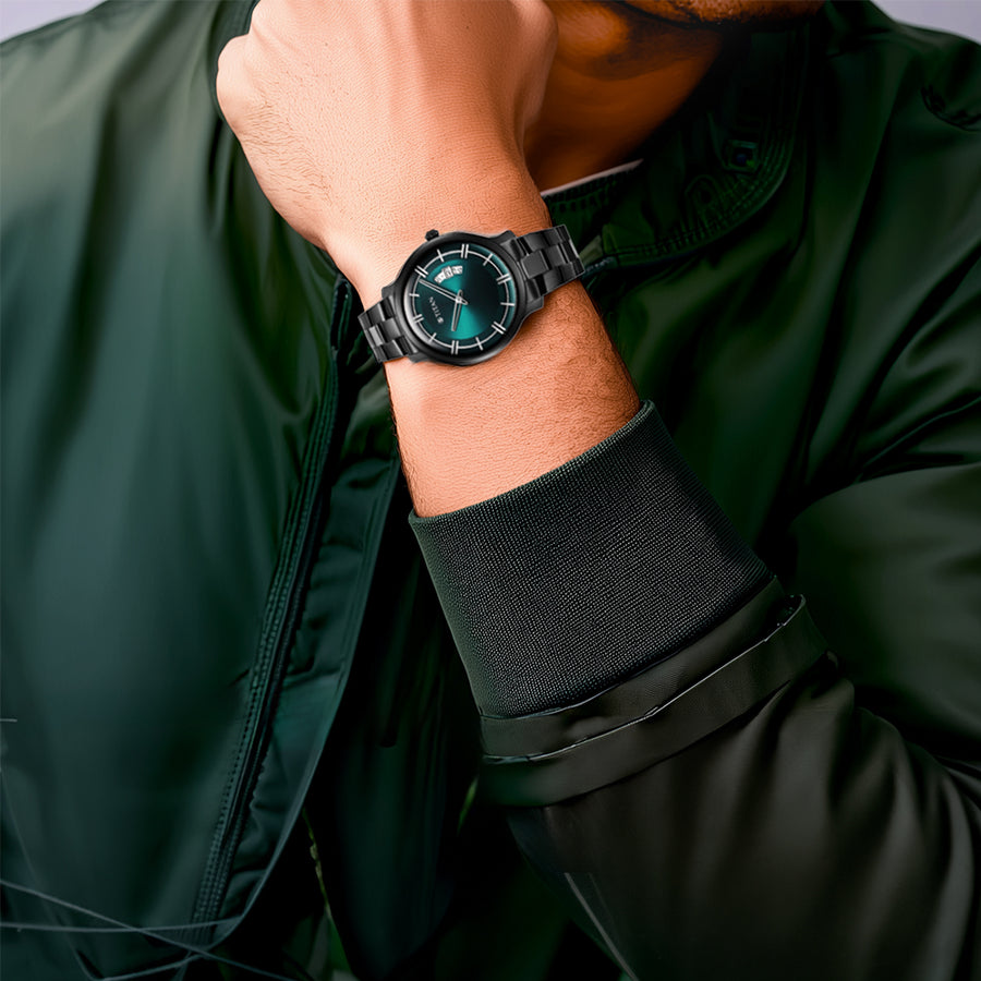 Titan Classic Distincta Green Dial Analog with Date Stainless Steel Strap Watch for Men