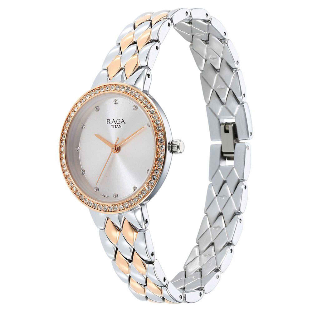 Đồng hồ Nữ TITAN Titan Raga Showstopper Quartz Analog Silver Dial Metal Strap Watch for Women dây thép không gỉ mặt màu bạc - 95282KM01
