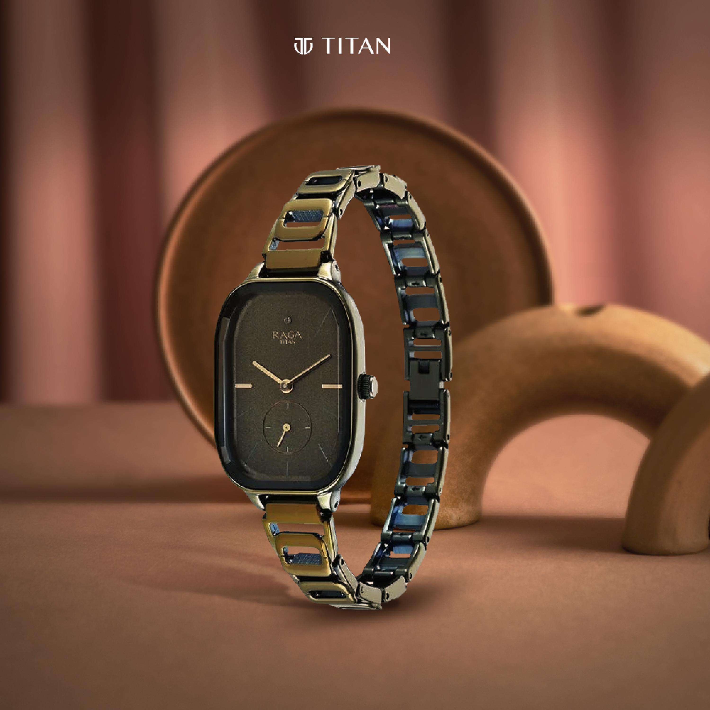 Đồng hồ nữ TITAN Raga Chic 2687QM01 dây kim loại - Xanh lá